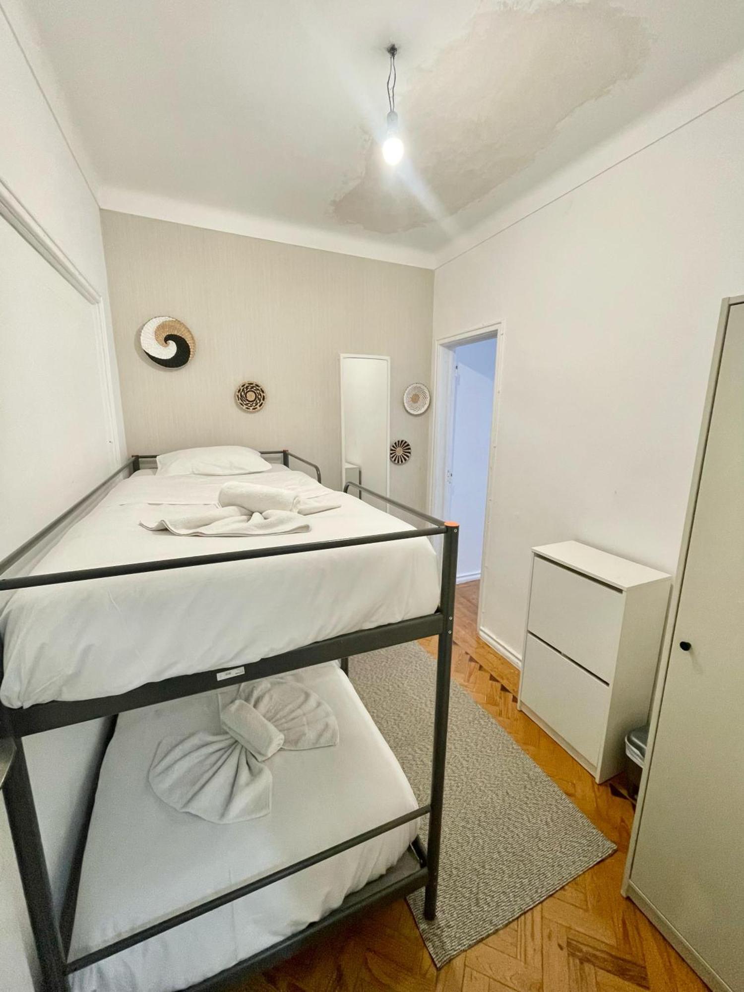 Aconchego Proximo Ao Aeroporto * Lisbon