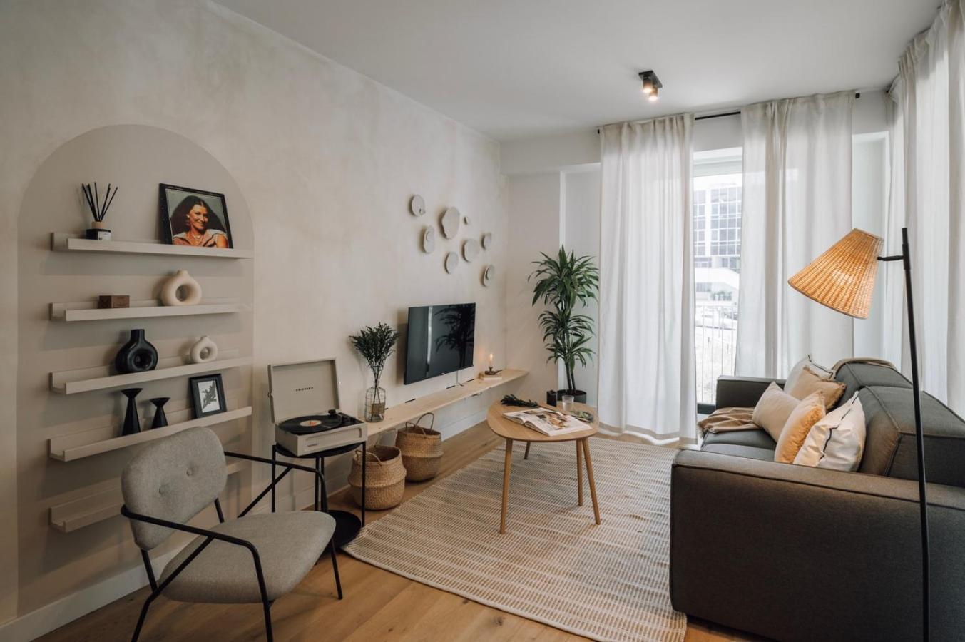 Terracina - 2 Bedrooms And Terrace In Campolide * Lisbon