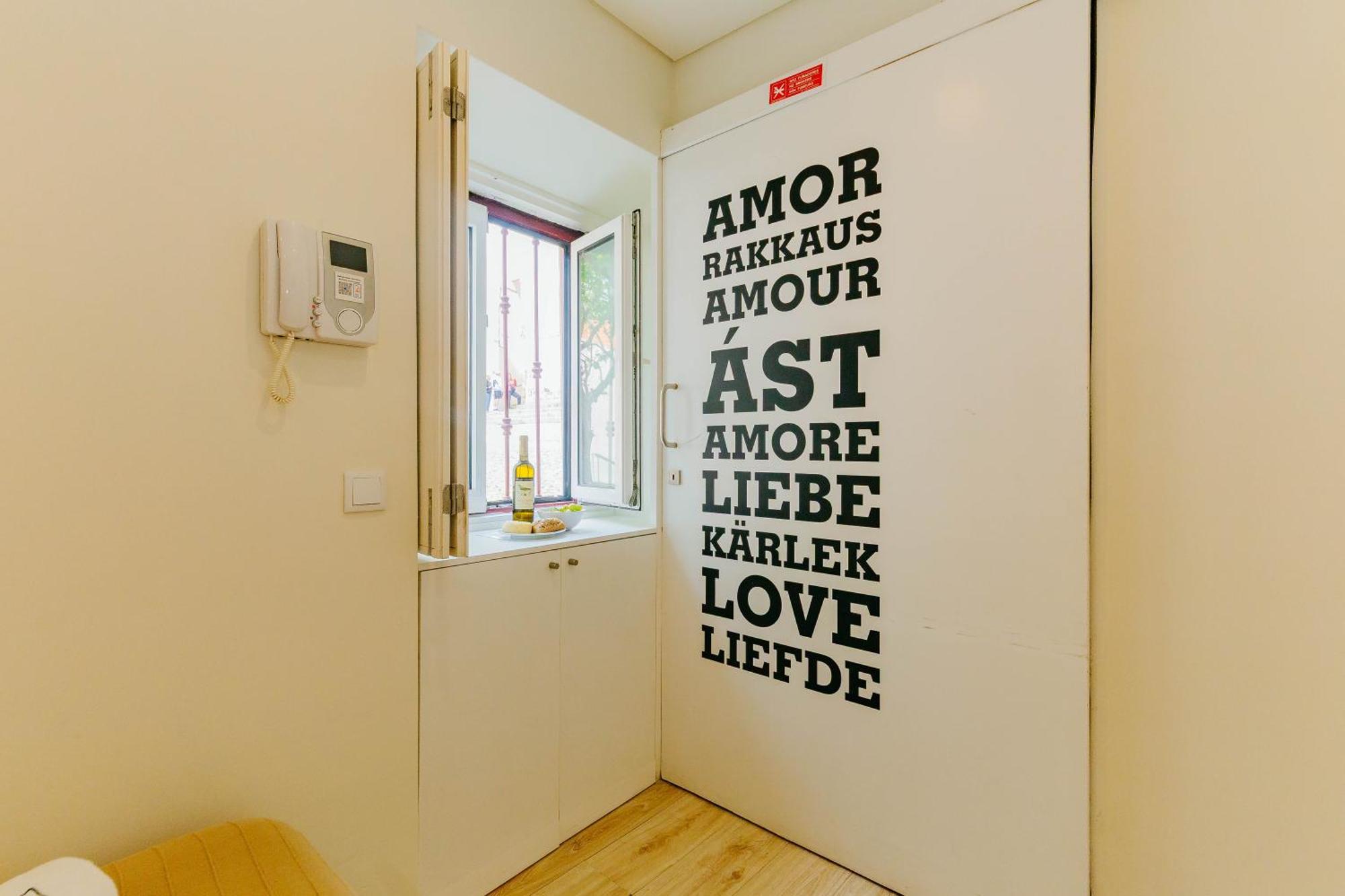 Rent4Rest Lisbon Downtown Tiny Studio Apartments Apartment