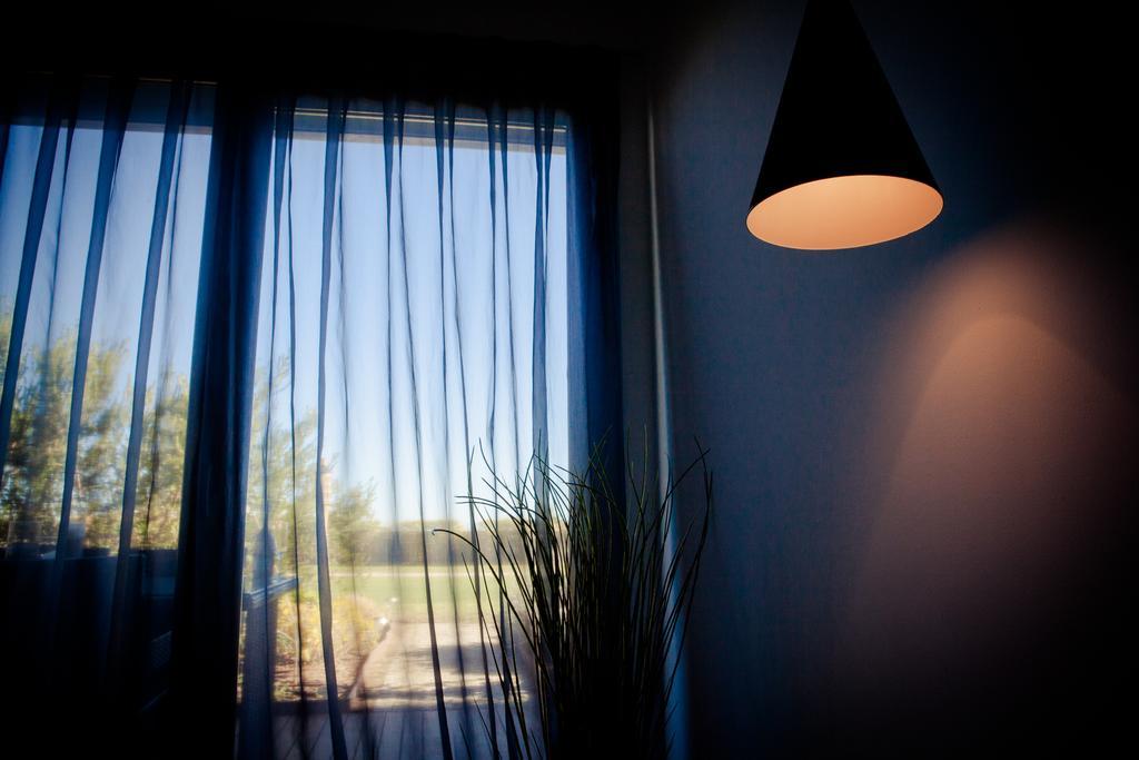 Charming With Terrace And Pool In Apartment *
