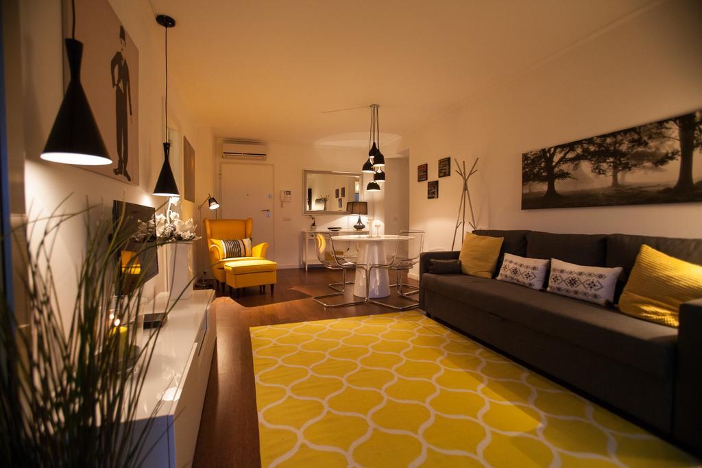 Charming With Terrace And Pool In * Lisbon