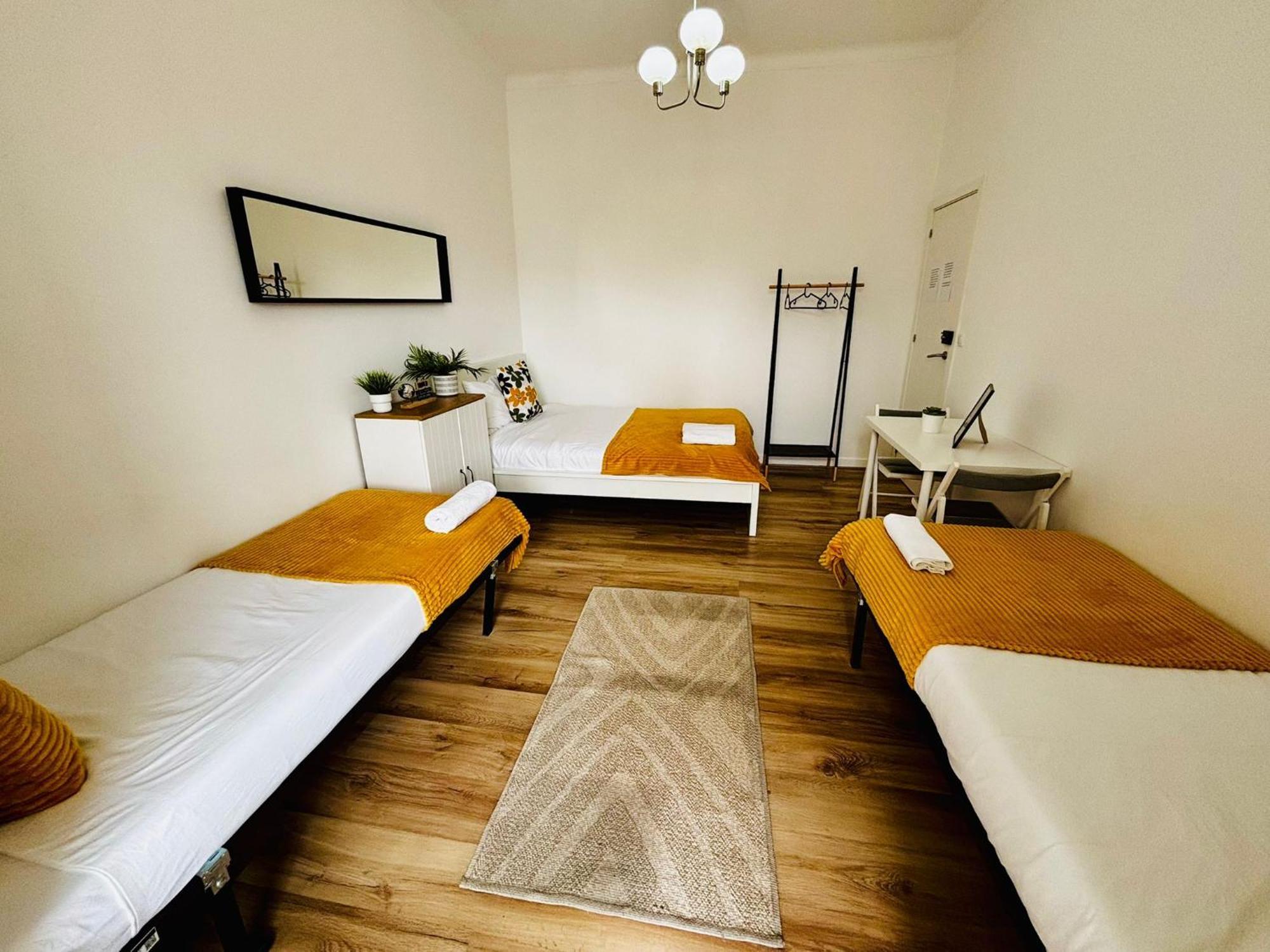 High Standard Marques De Pombal Hostel *