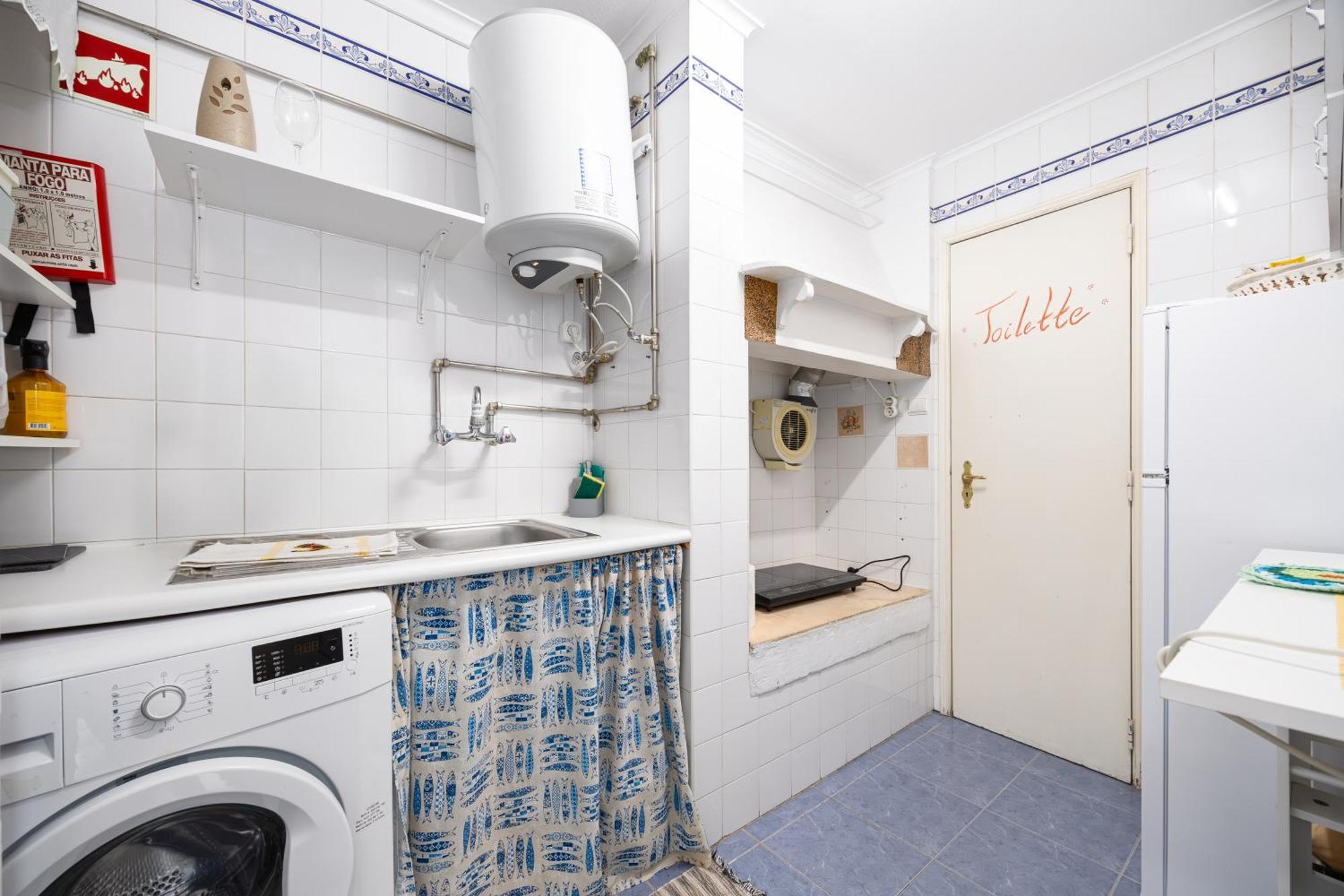 Crooked House Alfama Apartment Lisbon