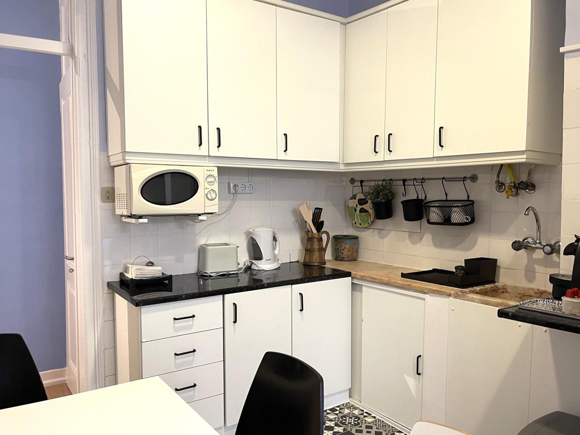 Apartment Mc Warm Romantic 3br2ba @ Trendy Principe Real Lisbon