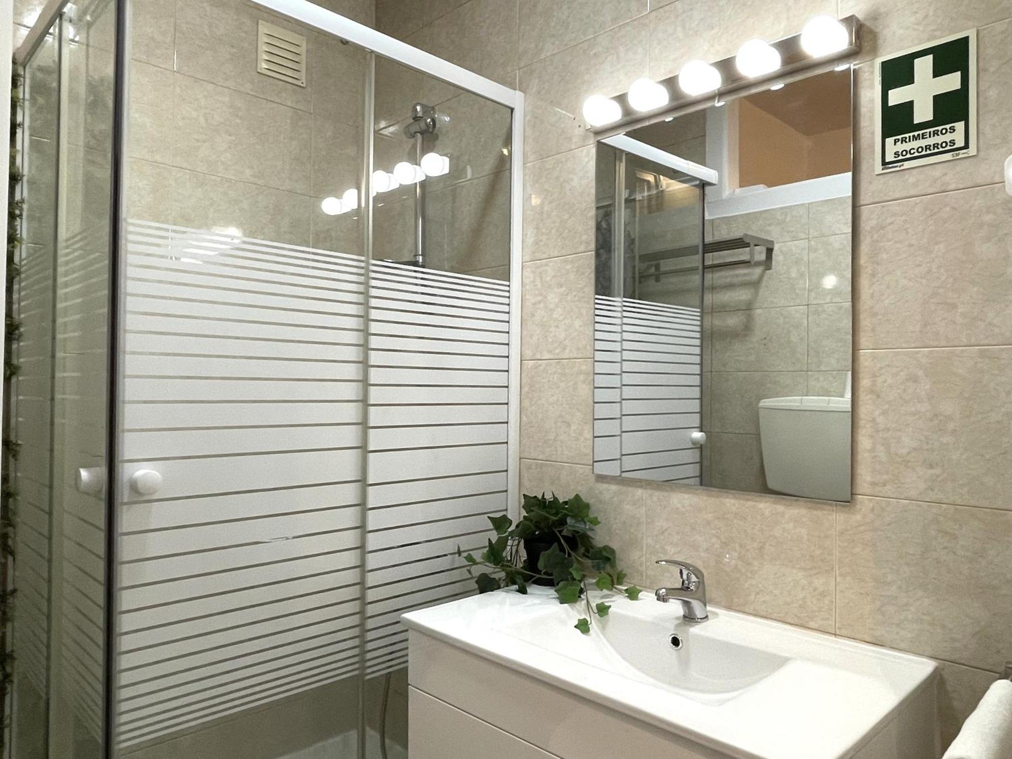 Apartment Mc Warm Romantic 3br2ba @ Trendy Principe Real