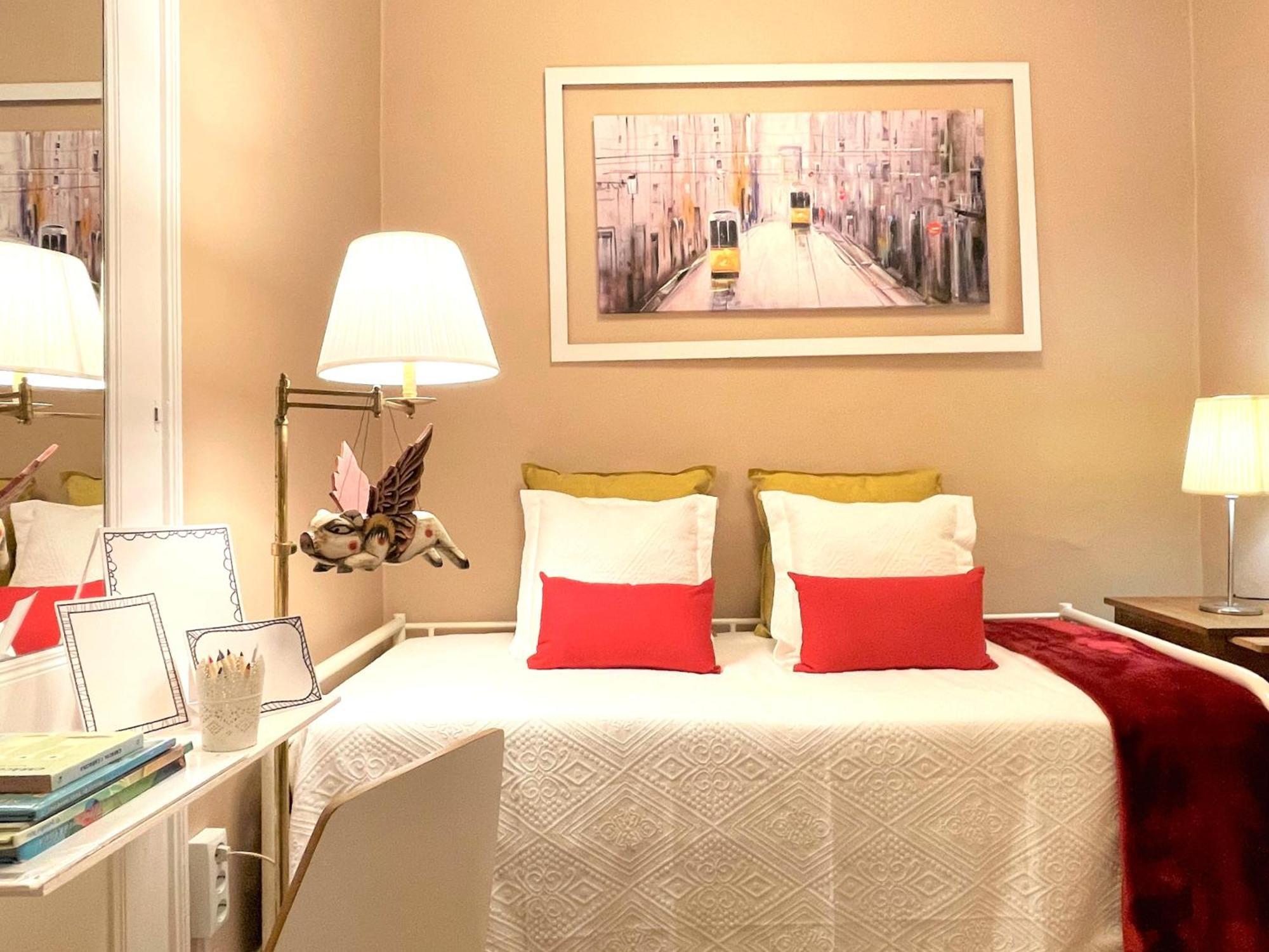 Apartment Mc Warm Romantic 3br2ba @ Trendy Principe Real Lisbon
