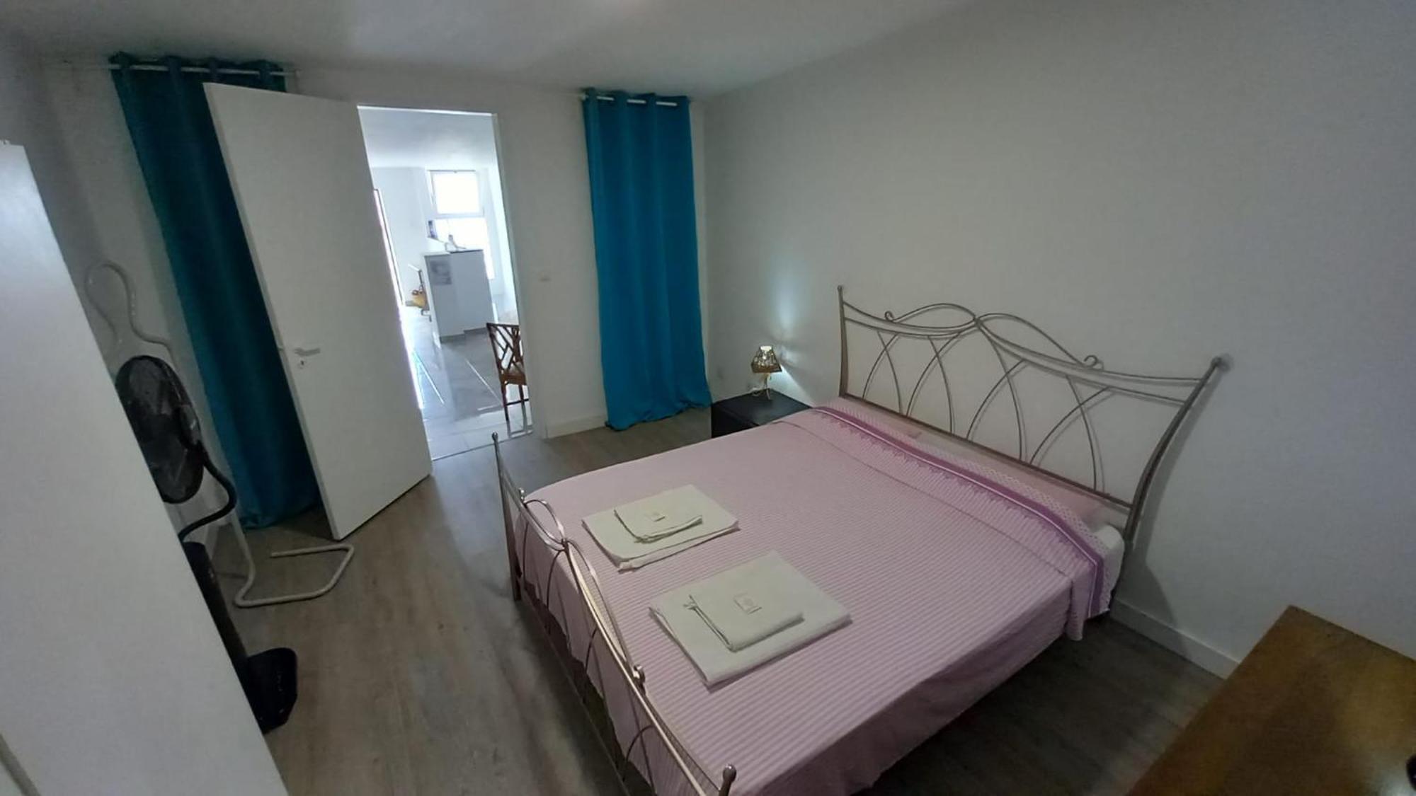 Alvito - Comfortable With Private Bathroom
