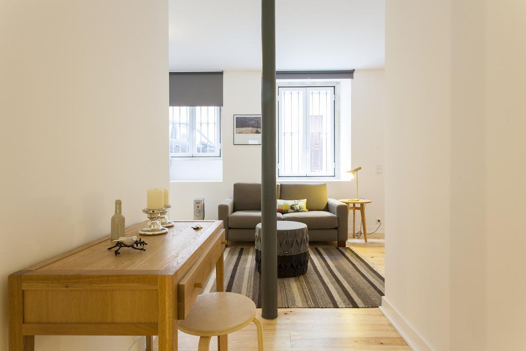Joivy Cosy 1-Bed Flat With Workspace In Santa Catarina, Moments From Luis De Camoes Sq Apartment
