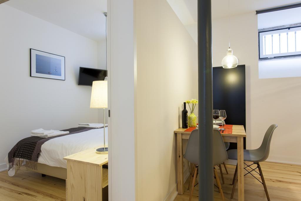 Joivy Cosy 1-Bed Flat With Workspace In Santa Catarina, Moments From Luis De Camoes Sq Apartment Lisbon