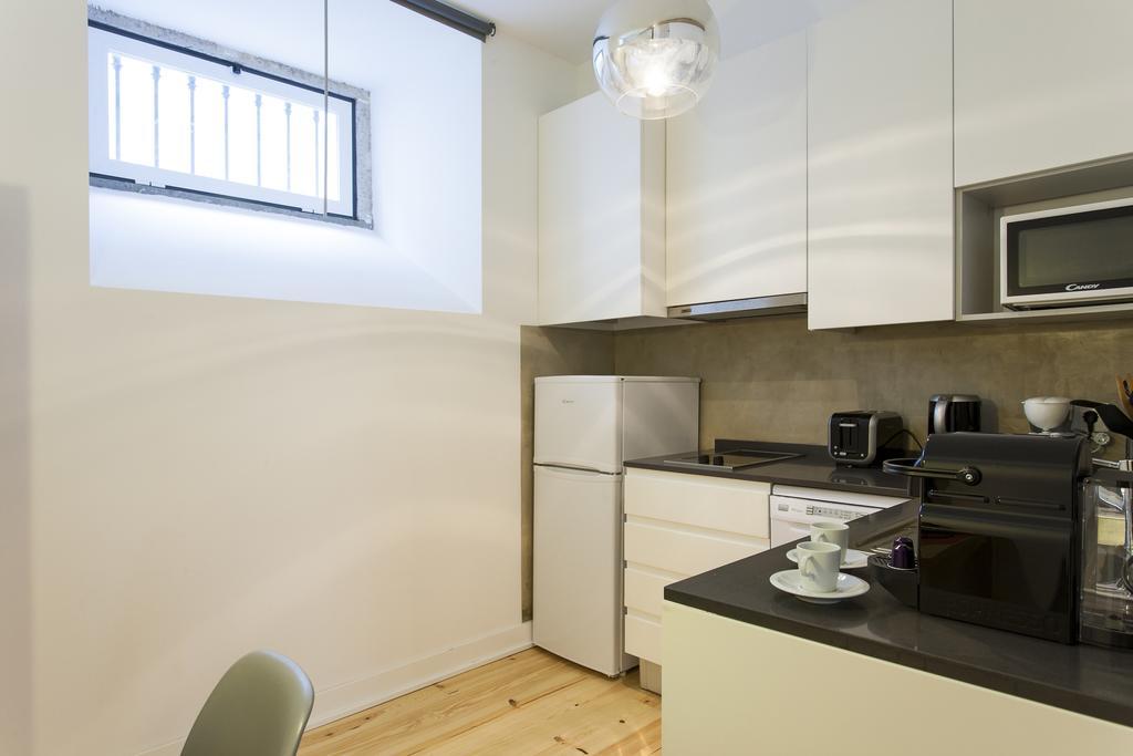 Joivy Cosy 1-Bed Flat With Workspace In Santa Catarina, Moments From Luis De Camoes Sq Apartment Lisbon