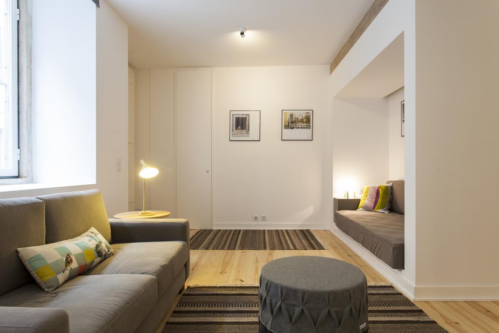 Joivy Cosy 1-Bed Flat With Workspace In Santa Catarina, Moments From Luis De Camoes Sq * Lisbon