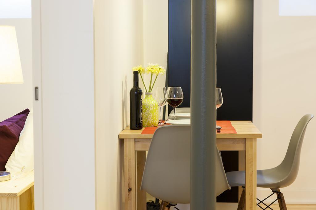 Apartment Joivy Cosy 1-Bed Flat With Workspace In Santa Catarina, Moments From Luis De Camoes Sq Lisbon