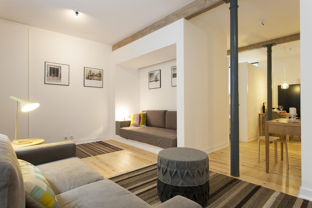 Joivy Cosy 1-Bed Flat With Workspace In Santa Catarina, Moments From Luis De Camoes Sq Apartment *