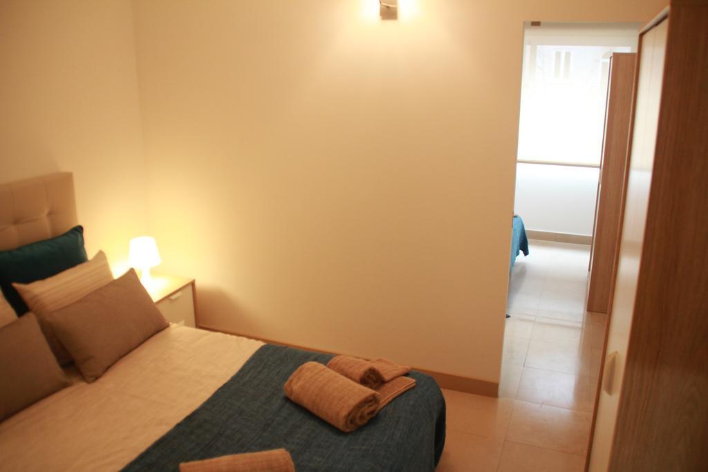 Luxbon Almirante Opera Apartment *