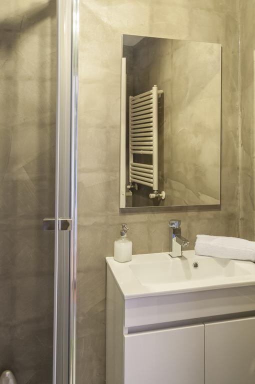 Apartment Contemporary In Historical Chiado