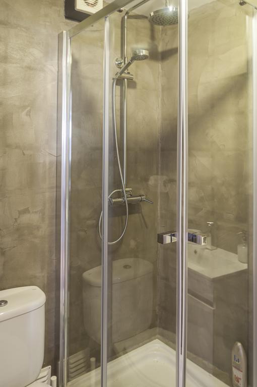 Apartment Contemporary In Historical Chiado