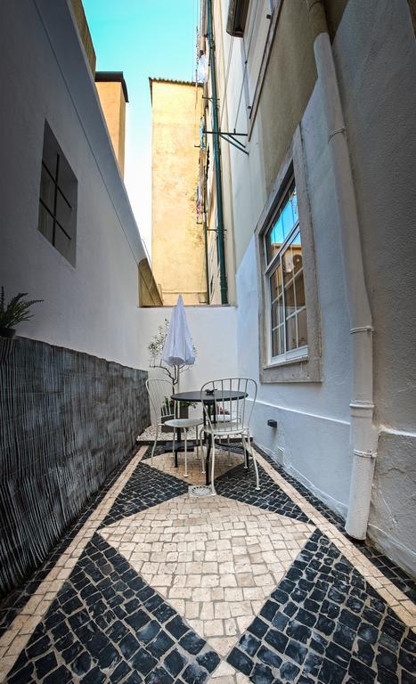 Entre O Carmo E A Trindade Lisbon