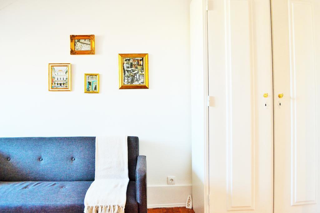 Feeling Chiado 15 Lisbon