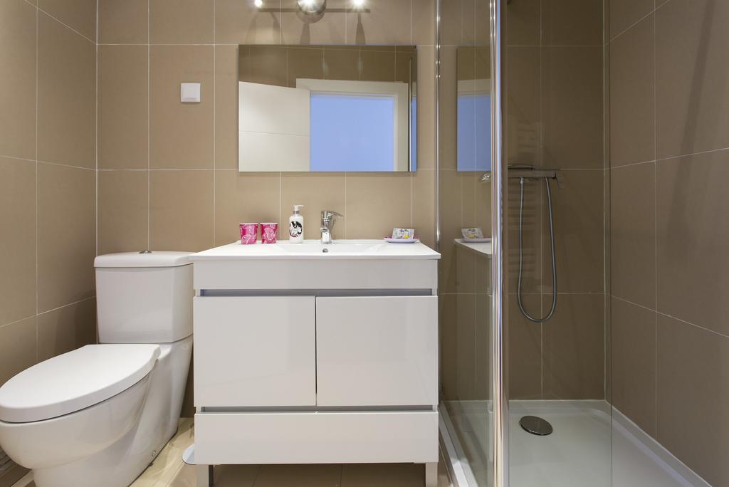 Apartamento Altido Joyful 2br With Terrace Nearby São Bento Palace