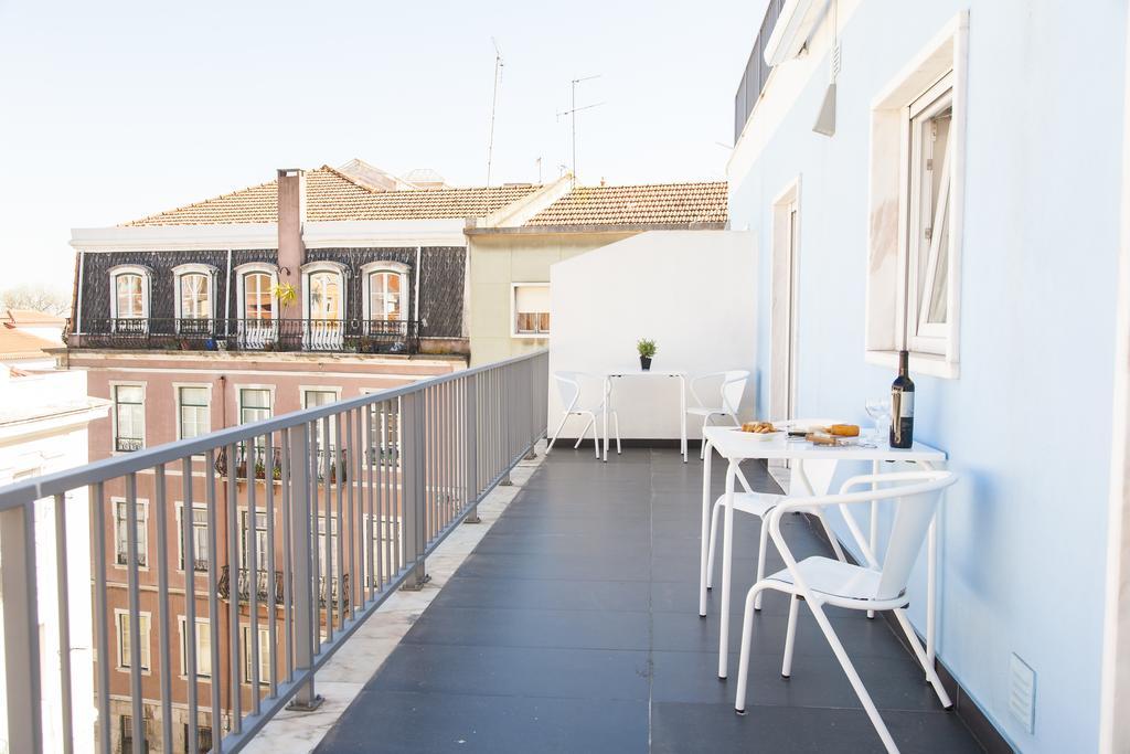 Altido Joyful 2br With Terrace Nearby São Bento Palace Lisboa
