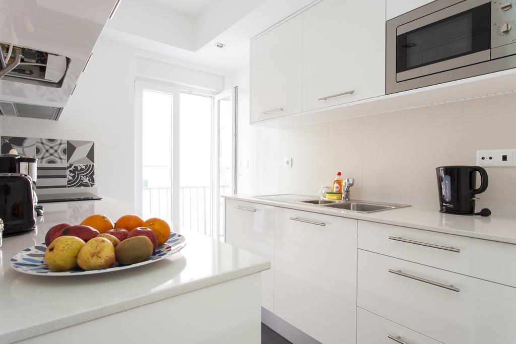 Altido Joyful 2br With Terrace Nearby São Bento Palace Apartamento *