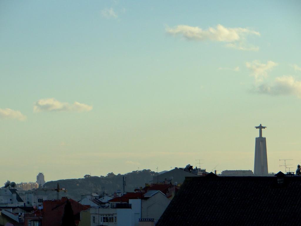 Wallis Sao Bento Lisbon