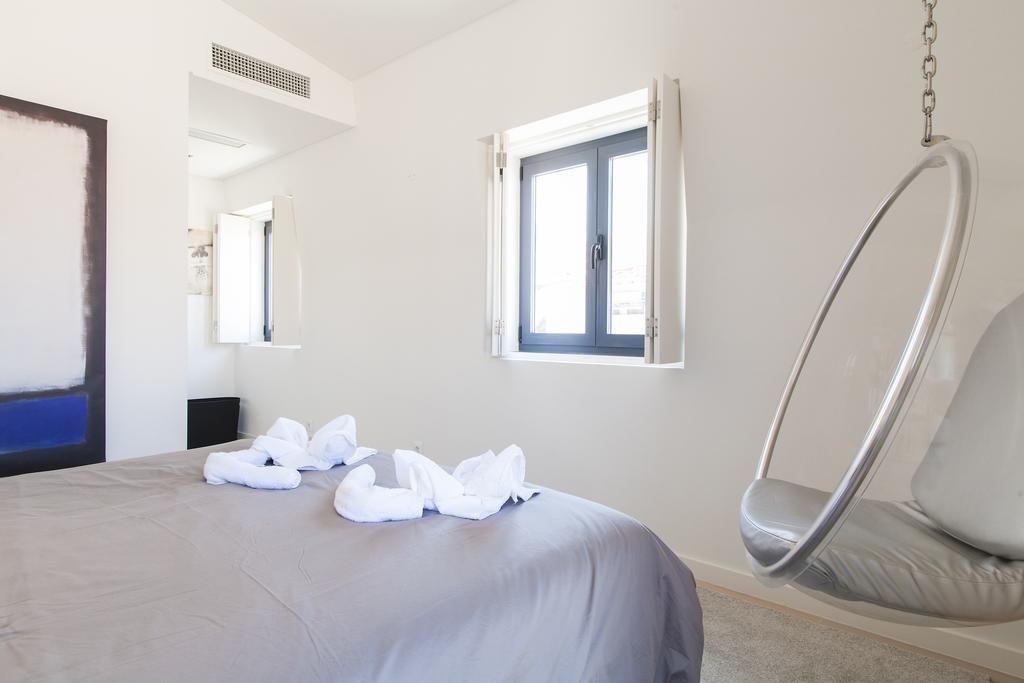Joivy Lux And Spacious 1br With Huge Terrace, 5mins To Academy Of Sciences Lisbon