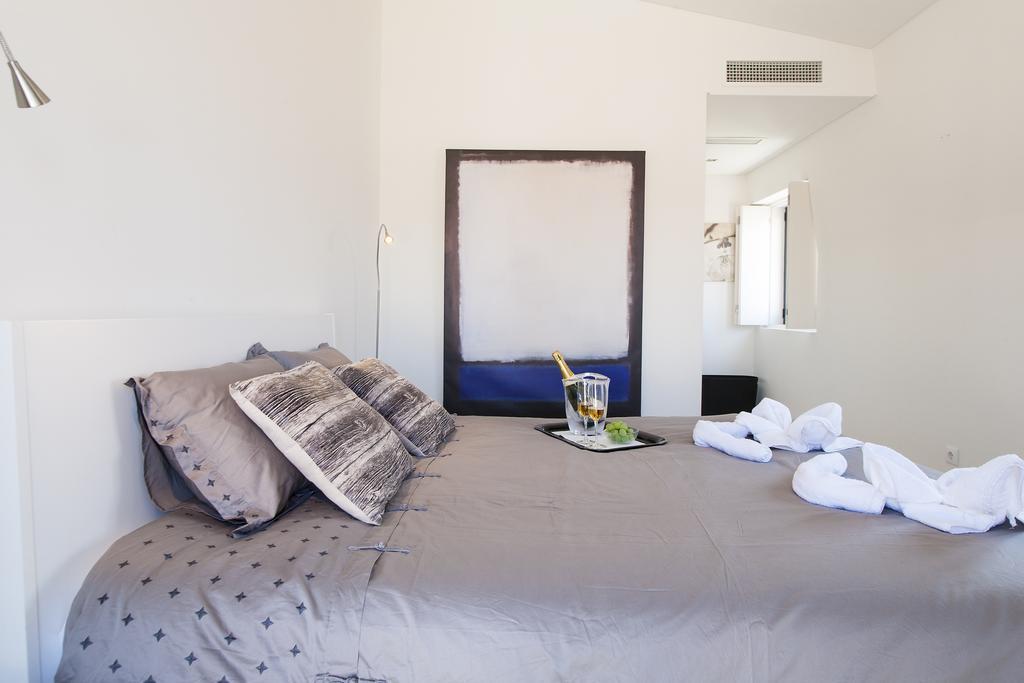 Joivy Lux And Spacious 1br With Huge Terrace, 5mins To Academy Of Sciences Apartment *