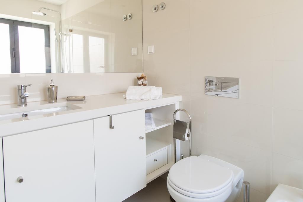 Joivy Lux And Spacious 1br With Huge Terrace, 5mins To Academy Of Sciences Apartment Lisbon