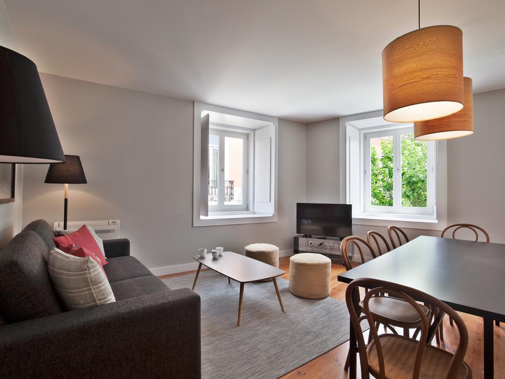 Apartment Five Stars Combro 7