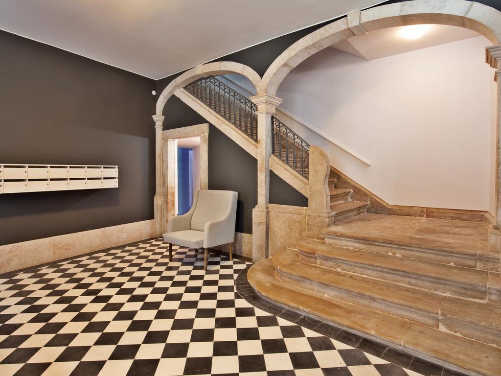 Apartment Five Stars Combro 7