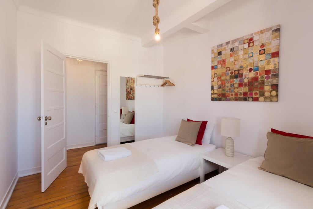 Avenida Charm