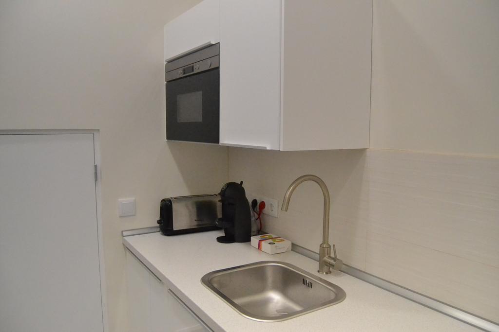 Apartment New Charming Flat In The Heart Of Lisbon