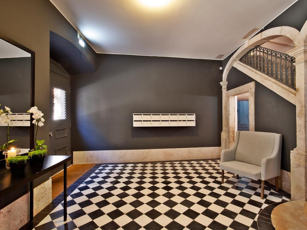 Apartment Five Stars Combro 7
