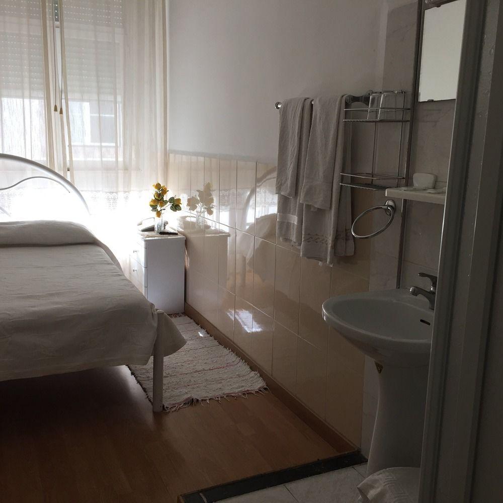 Pensao Santo Tirso Hotel Lisbon