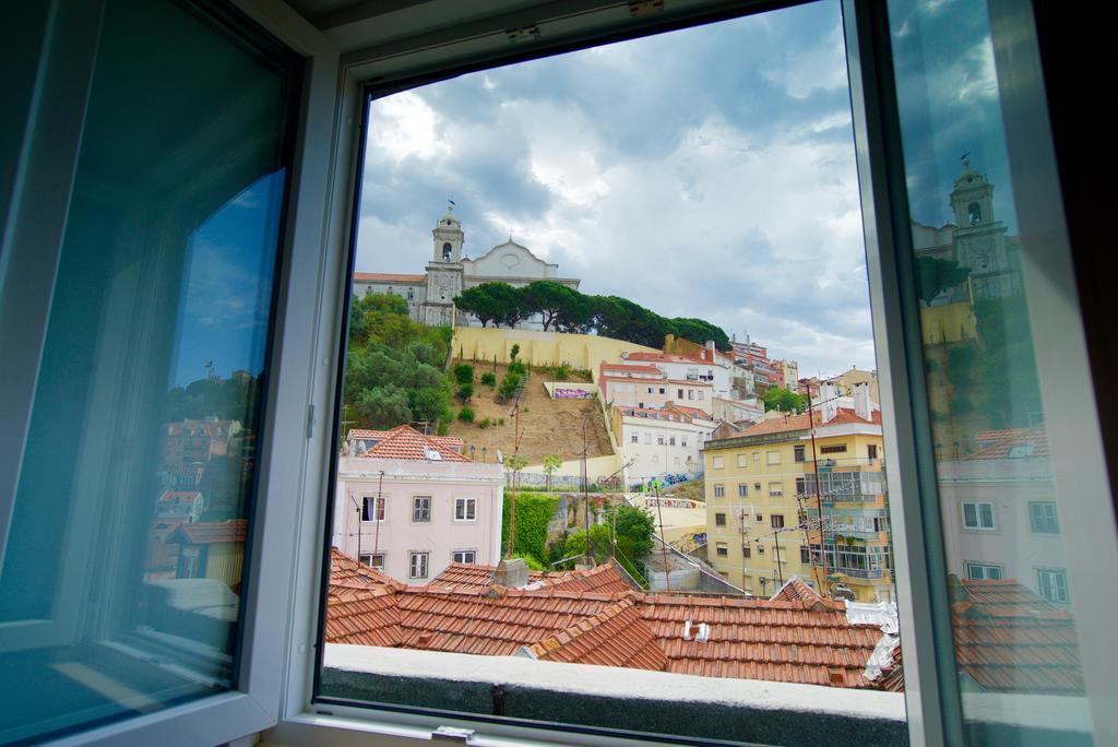 Mouraria Apartment *