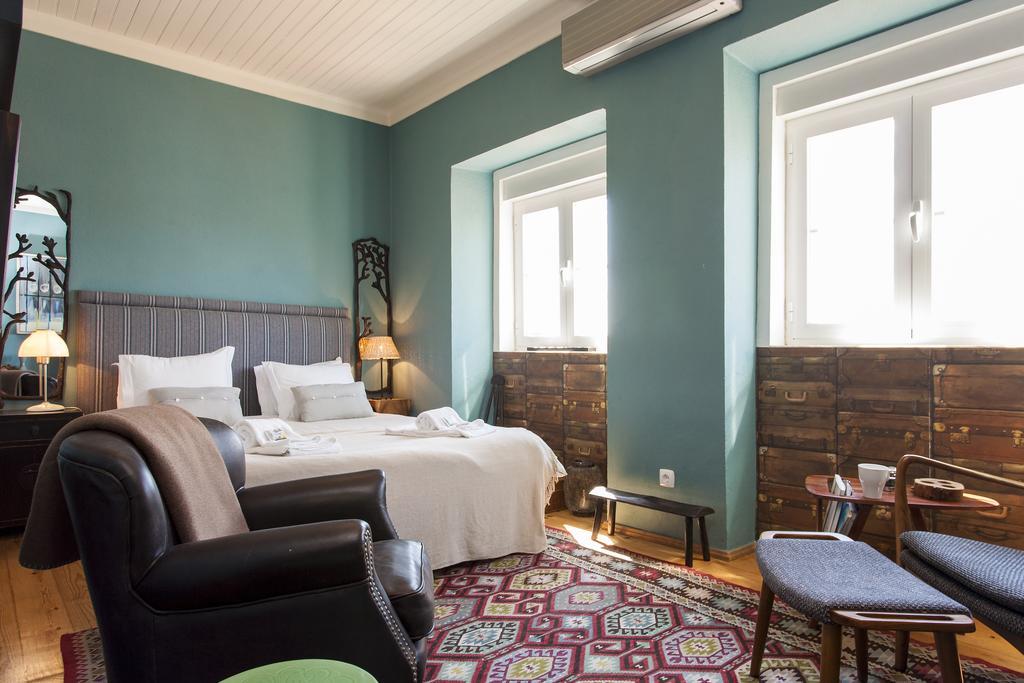 Apartment Joivy Trendy With Views To The Castle, In Graca Lisbon