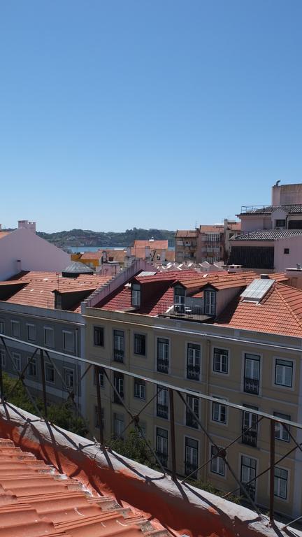 Quiet And Sunny Apartment Lisbon
