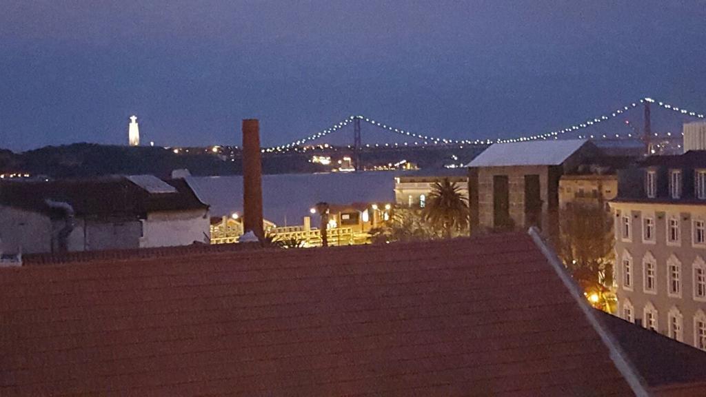 Apartment A Terrace On A Topfloor With A View Lisbon