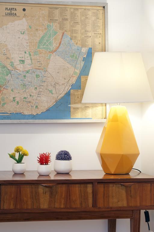 Vintage Flat With Garden | Principe Real | Apartment