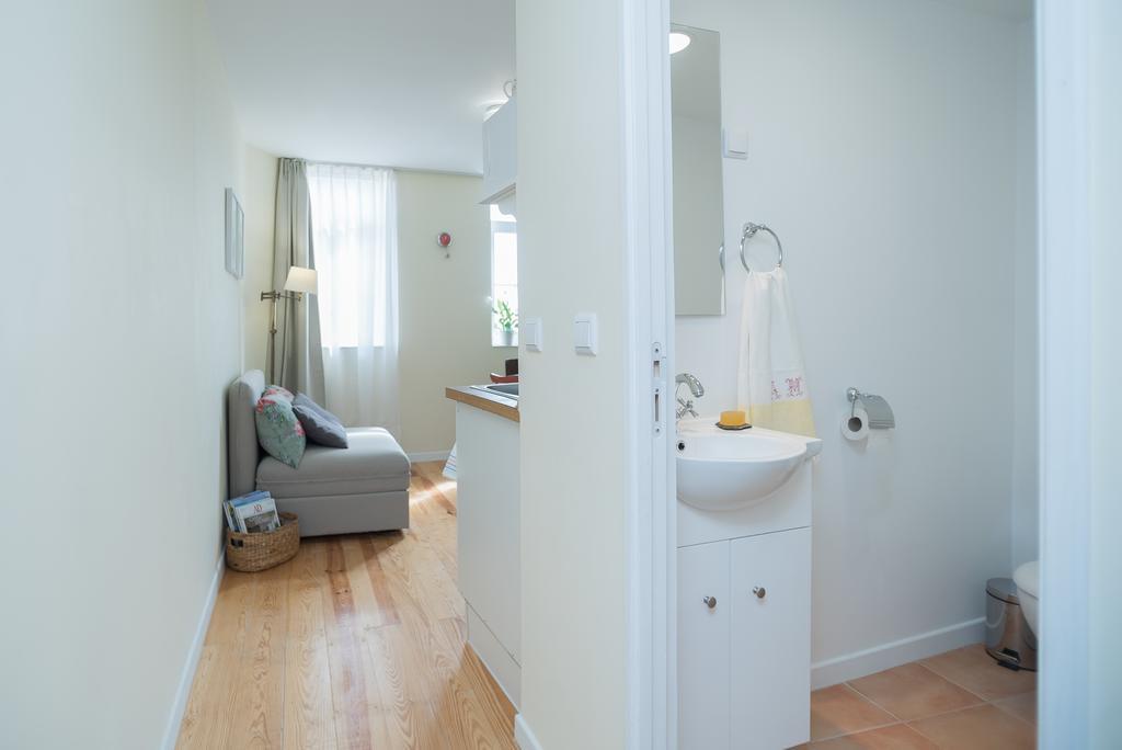 Little River View Triplex In Alfama Apartment