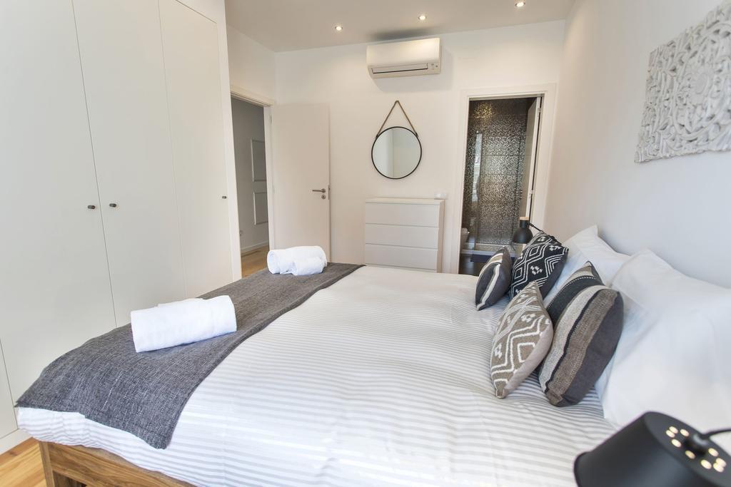 Lovelystay - Cais River View Apartment Lisbon