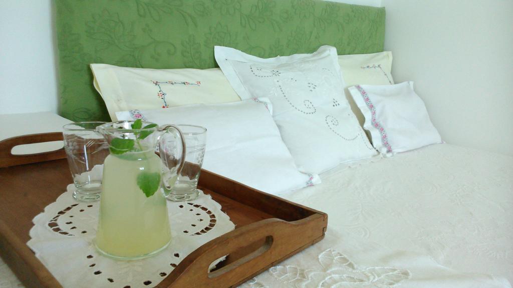 Little River View Triplex In Alfama Lisbon