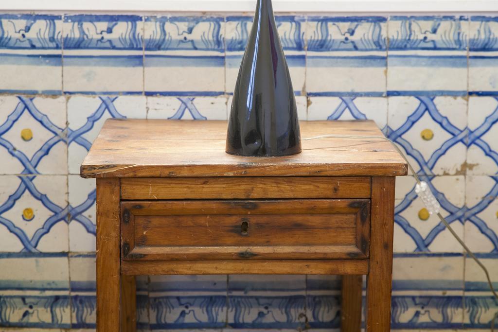Joivy Classic 3Br Home With Workspace In Chiado, 2Mins From Baixa-Chiado Subway Apartment *
