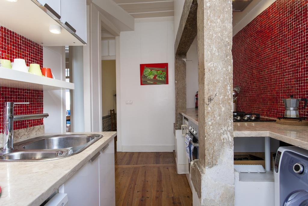 Joivy Classic 3Br Home With Workspace In Chiado, 2Mins From Baixa-Chiado Subway Apartment *