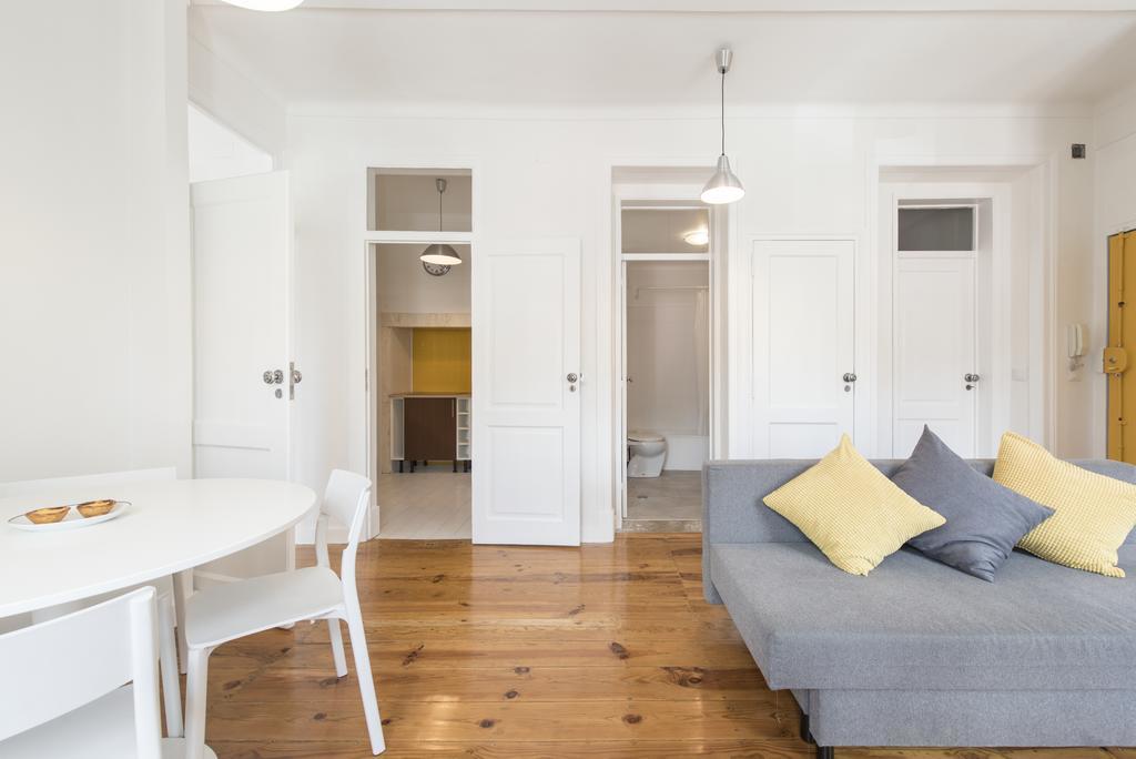 Cozy Apartment With Castel View