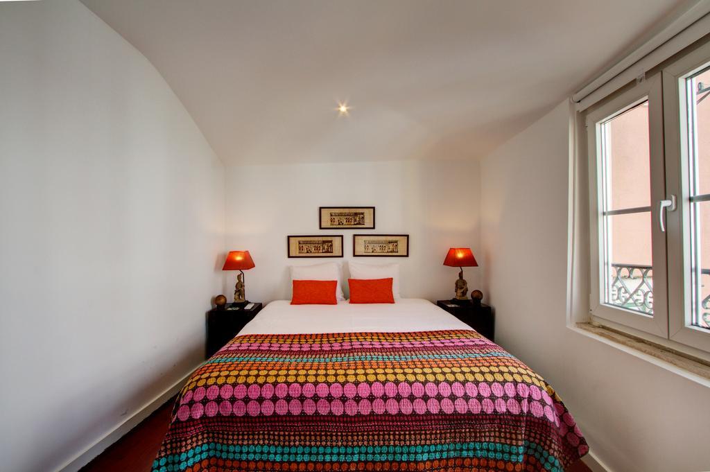 Great Duplex In Alfama *