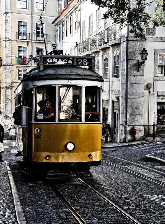 New Bright And Cozy In Graca * Lisbon