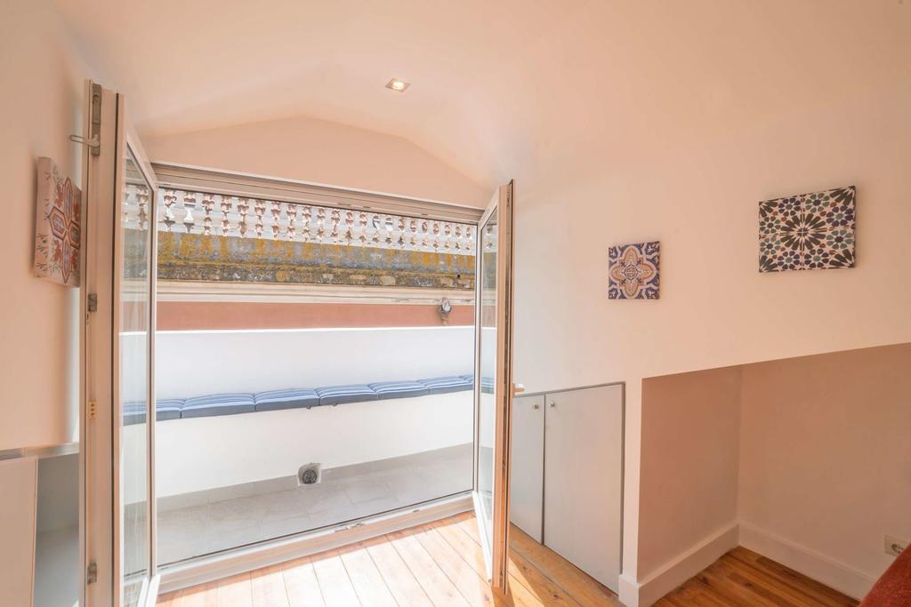 Tagus Balcony