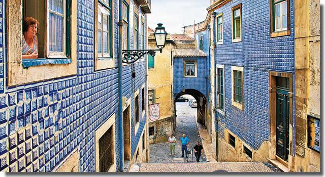 Duplex Alfama Apartment Lisbon